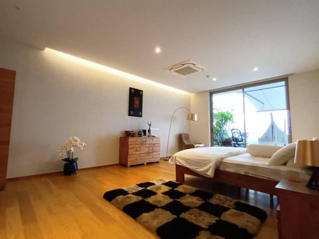 Sale condo Sunplay Bangsaray Luxury Condominium Size 290.9 Sq.m. 3 Beds 2 Baths  Fully furnished.