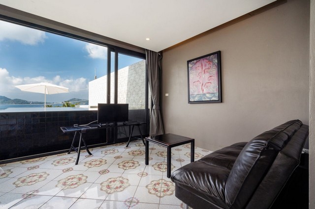 For Rent : Patong Seafront Apartment, 2 Bedrooms with Private Pool.