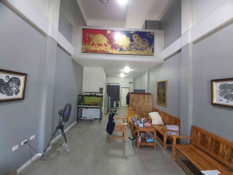 ขาย ทาวน์โฮม 2 ชั้นครึ่ง วี วิลเลจ นวนคร (V VILLAGE Navanakorn)