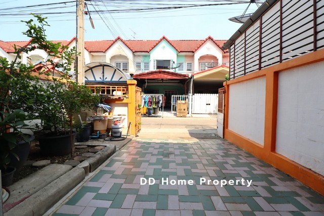 DD00706 ขาย หมู่บ้านอิศรา ราชพฤกษ์-ท่าอิฐ  หน้าบ้านหันทางทิศตะวันออกเฉียงเหนือ