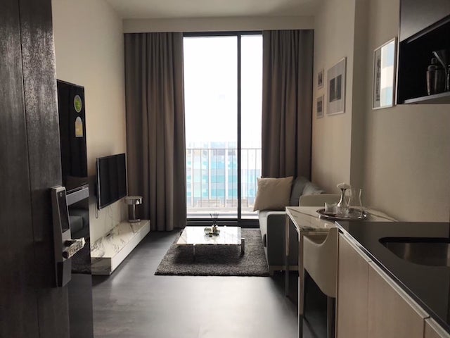 Edge Sukhumvit 23 beautiful view peaceful livable BTS Asoke