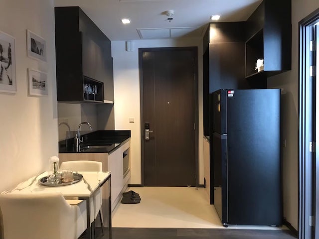 Edge Sukhumvit 23 beautiful view peaceful livable BTS Asoke