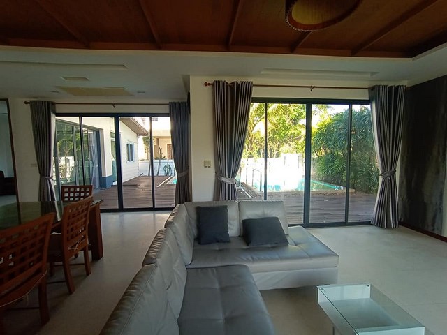 PR018 For Rent : Kathu Private Pool Villa, 4 Bedrooms 5 Bathrooms.