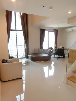 ขาย คอนโด ห้อง Duplex Villa อโศก 80 ตรม. ใกล้ MRT สถานีเพชรบุรี 150 เมตร