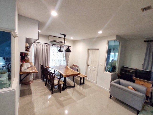 บ้าน บ้านเดี่ยว โกลเด้น วิลเลจ อ่อนนุช – พัฒนาการ ขนาดเท่ากับ 56 Square Wah 3 Bedroom ไม่ไกลจาก Airport Link สถานีบ้านทับช้าง ทำเลดีเยี่ยม