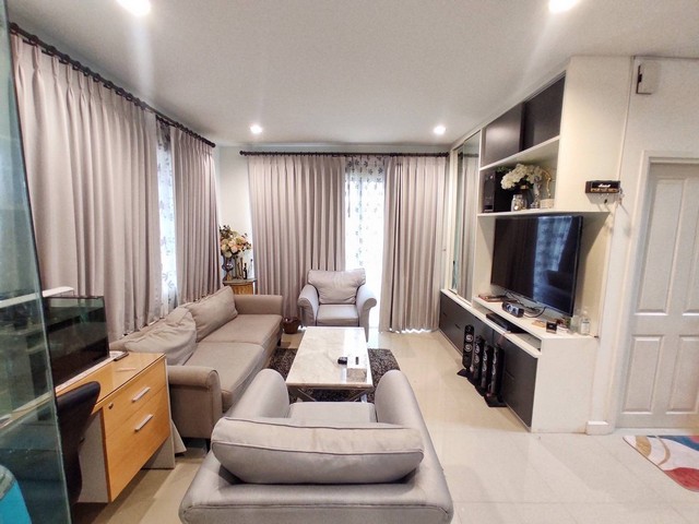 บ้าน บ้านเดี่ยว โกลเด้น วิลเลจ อ่อนนุช – พัฒนาการ ขนาดเท่ากับ 56 Square Wah 3 Bedroom ไม่ไกลจาก Airport Link สถานีบ้านทับช้าง ทำเลดีเยี่ยม