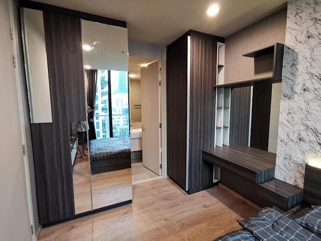 Noble Recole Sukhumvit 19 convenient nice clean BTS Asoke