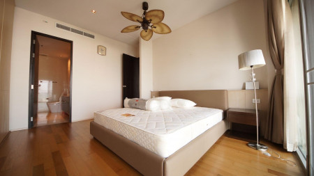 Special Deal  The Madison Sukhumvit 41  3 bedroom Rare unit Sale with Japanese  tenant January 2023