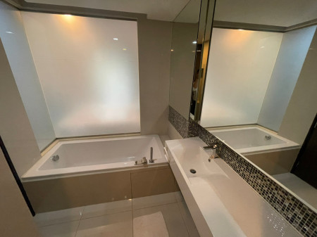 ให้เช่า คอนโด Rhythm สุขุมวิท 44-1 45 ตรม. 1ห้องนอน ห้องแต่งใหม่ สดๆร้อนๆสวยมาก เฟอร์ครบ Premium มีอ่างอาบน้ำ วิวสวน ราคาน่ารัก