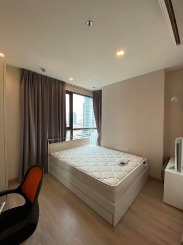 Condo Ideo Mobi Phayathai, near BTS Phayathai, also near Airport Link and expressway access points