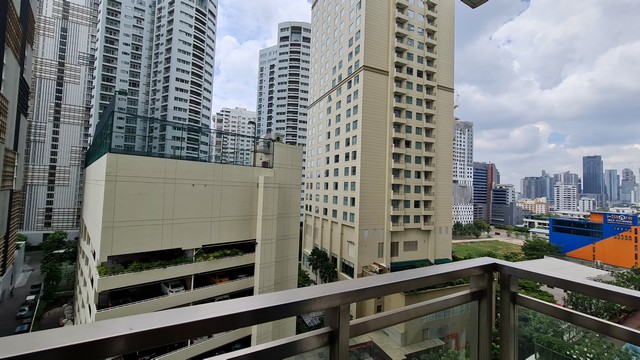 Condo Bright Sukhumvit 24 near BTS Phrom Phong, department stores, schools and hospitals