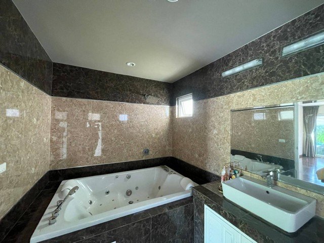 Thalang-Yamu Luxury Pool Villa 3 Bedrooms 3 Bathrooms