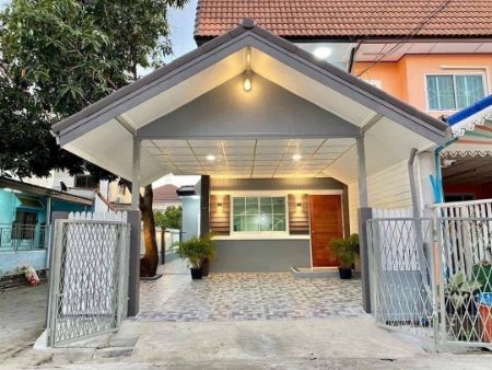 ขาย ทาวน์โฮม หมู่บ้านบัวทอง4 95 ตรม. 24 ตร.วา บ้าน Renovate พร้อมยื่นBank