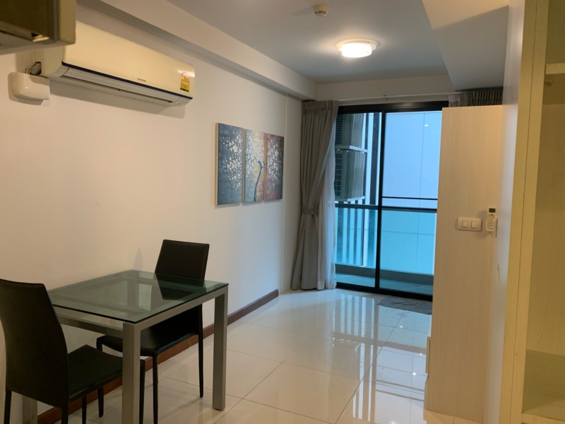 One Spacious Bedroom Le Cote Thonglor