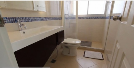 ให้เช่า คอนโด 2 ห้องนอน พร้อมอ่างอาบน้ำ Life @ Sukhumvit 65 60 ตรม. ใกล้ BTS พระโขนง