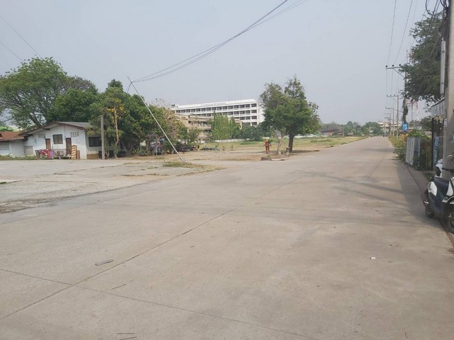 ขายที่ดินเปล่า13 ไร่ 390 ตร.ว. ติดถนนสายเชียงใหม่-ฮอด หางดง เชียงใหม่