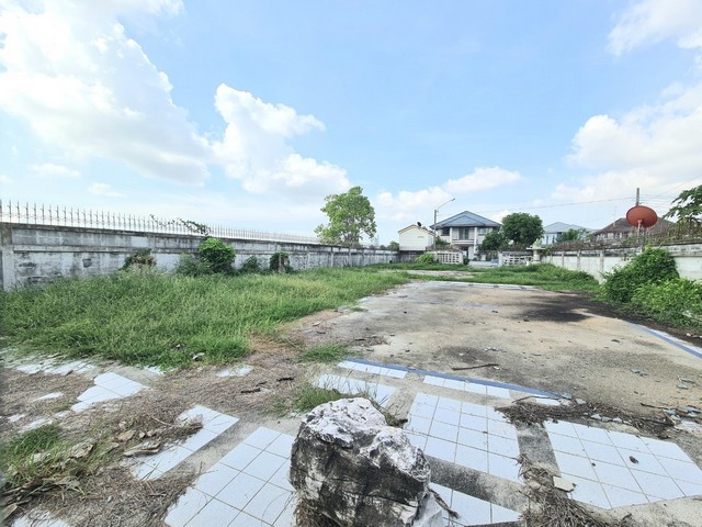 ที่ดิน –  4200000 BAHT. ใกล้ Mega bangna เท่าทุน