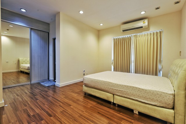 บ้าน – 3นอน4Bathroom 13500000 บาท. ใกล้ เลียบด่วนรามอินทรา ทำเลคุณภาพ บ้านเดี่ยวสร้างเอง โดยSCG มีระบบฟอกอากาศ ทั้งหลัง