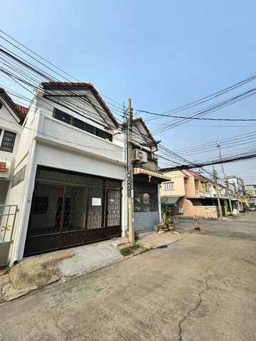 TOWNHOME – 18 ตร.วา 2800000 THAI BAHT ไม่ไกลจาก เดอะมอลล์ บางแค ราคาดีเยี่ยม!