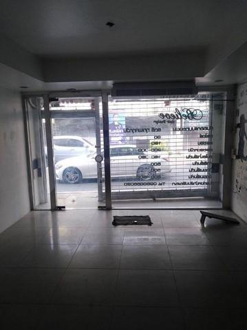 PO1688 ให้เช่าอาคาร พร้อมชั้น ดาดฟ้า โชคขัย4 ติดถนนโชคชัย 4 ใกล้โรงพยาบาลเปาโล เหมาะทำธุรกิจ