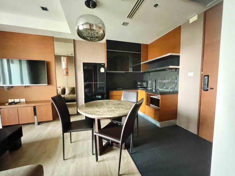 Condo for rent: Ashton Morph 38, 12th floor, fully furnished.