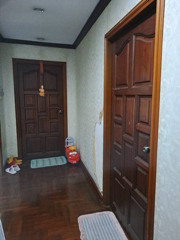 บ้าน หมู่บ้านศรีวรา 0 Rai 1 NGAN 20 sq.wa 4Bedroom 30000000 บาท. ทรัพย์ดี กรุงเทพ