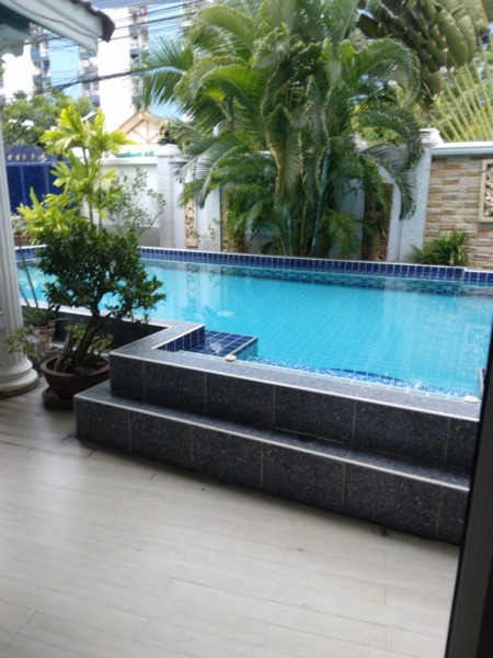 Sale Nice House with bigger land area so beautiful designed Thai-Europe wooden teak  inside with big pool