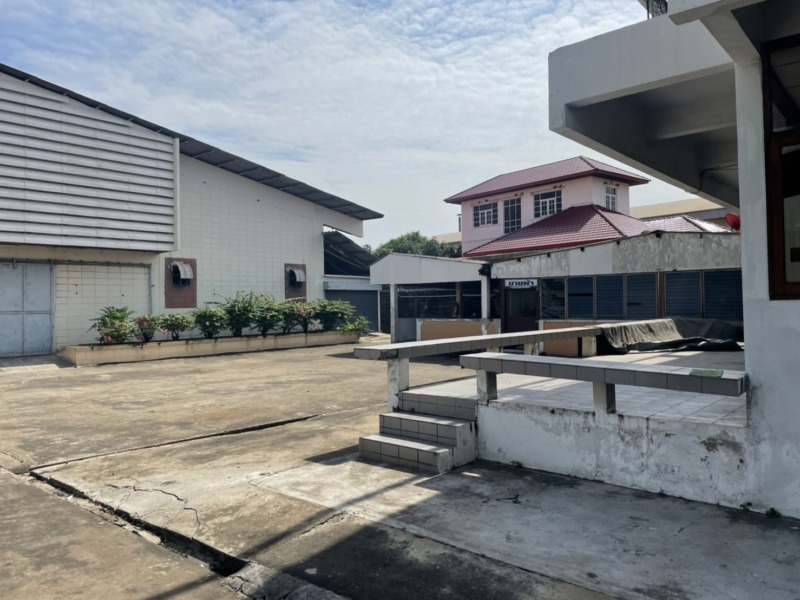 ขายโรงงาน/โกดังสินค้า (ปิดกิจการ) 11 ไร่ เศษ ด้านหน้าติดถนนเศรษฐกิจ1 (4 เลน) ด้านข้างติดคลอง กระทุ่มแบน สมุทรสาคร ใกล้โรงงาน และแหล่งอำนวยความสะดวกหลายแห่ง