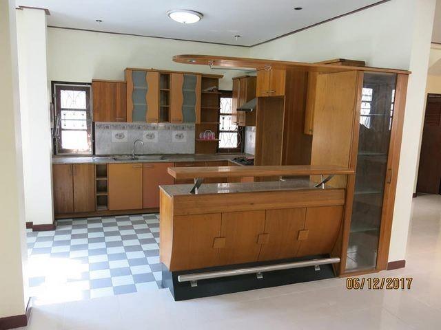 BH2196 ให้เช่าบ้านเดี่ยว 3ชั้น ที่จอดรถ4 คัน 5ห้องนอน 3 ชั้น ติดเซ็นทรัลบางนา