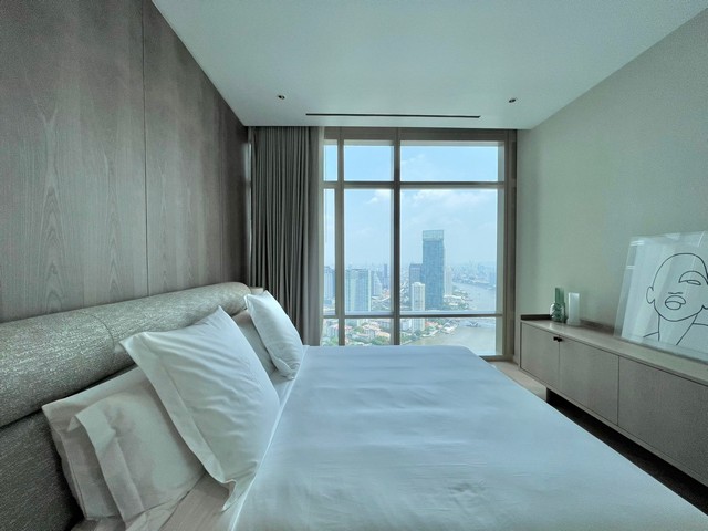 Four Seasons Private Residences. Private Luxury Residences on Chaopraya River