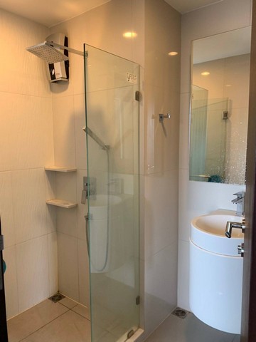 Condo Rhythm Asoke 1: 10th floor, 2 bedrooms / 1 bathroom, corner room, pool view, near MRT Rama 9