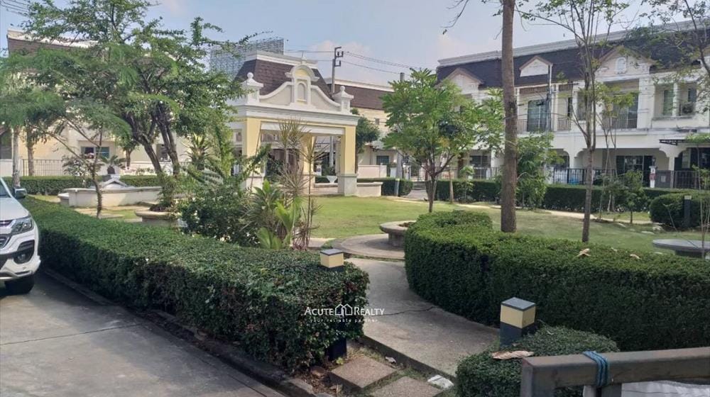 ขายทาวน์เฮ้าส์ 2 ชั้นหลังมุม หมู่บ้านธนาสิริ ปิ่นเกล้า-ราชพฤกษ์2