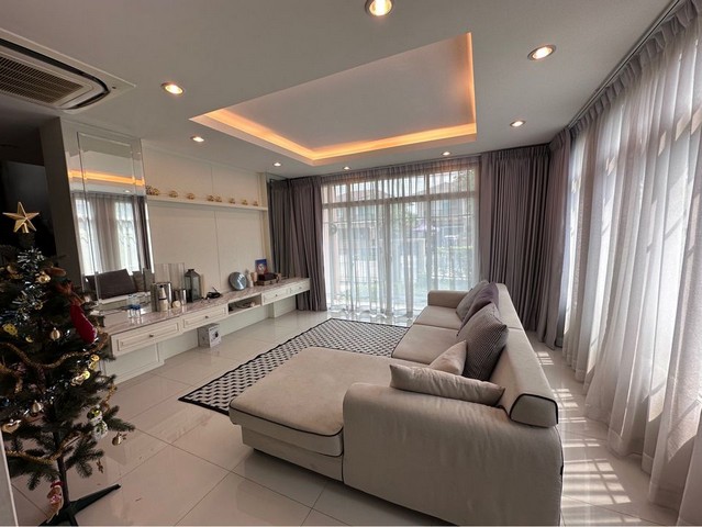 ขายบ้านเดี่ยว 2 ชั้น 72 ตรว. โครงการภัสสร เพรสทีจ พัฒนาการ 38 ใกล้ทางด่วน เดินทางเข้าเอกมัย ทองหล่อสะดวก