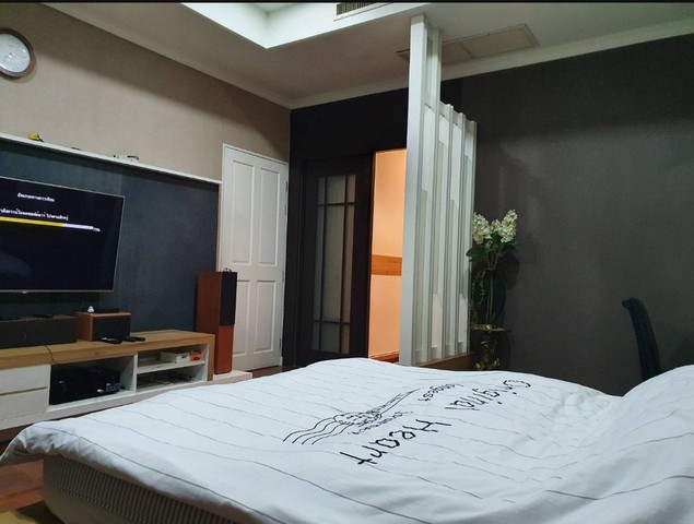 ให้เช่าบ้านเดี่ยวหมู่บ้านนาราสิริ สาทร-วงแหวน 105  ตร.วา 345 ตร.ม 3 ห้องนอน 4 ห้องน้ำ เฟอร์ครบ แอร์ครบ  พร้อมอยู่