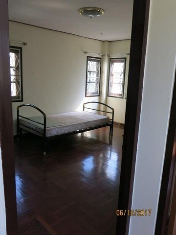 ให้เช่าบ้านเดี่ยวทำออฟฟิสจดทะเบียนได้  58 ตร.ว. ที่จอดรถ4 คัน  5ห้องนอน 3 ชั้น ติดเซ็นทรัลบางนา