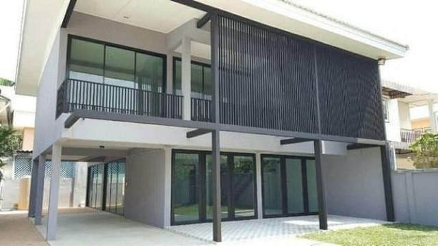 ให้เช่าบ้านในหมู่บ้าน ต.รวมโชคย่านลาดพร้าว โชคชัย4 ลาดพร้าววังหิน ใกล้เลียบด่วน  เหมาะทำออฟฟิศ บ้านStye Loft