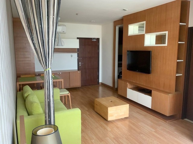 Le Luk Condominium private peaceful convenient 18th floor BTS Phra Khanong