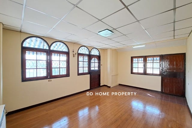 ขายหมู่บ้านหงส์ประยูร1 บางบัวทอง หน้าบ้านหันทางทิศตะวันตก (DD001281)