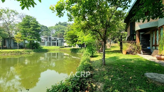 ขายบ้านสวยริมทะเลสาบ วิวภูเขา อ.หางดง จ.เชียงใหม่ 400 ตร.ม. 3 นอน 4 น้ำ