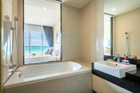 P35CR2112025 Condo For Sale Movenpick Hotel and Residences Phayathai 2 Bedroom Size 82 sqm.
