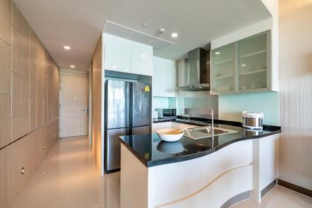 P35CR2112025 Condo For Rent Movenpick Hotel and Residences Phayathai 2 Bedroom Size 82 sqm.