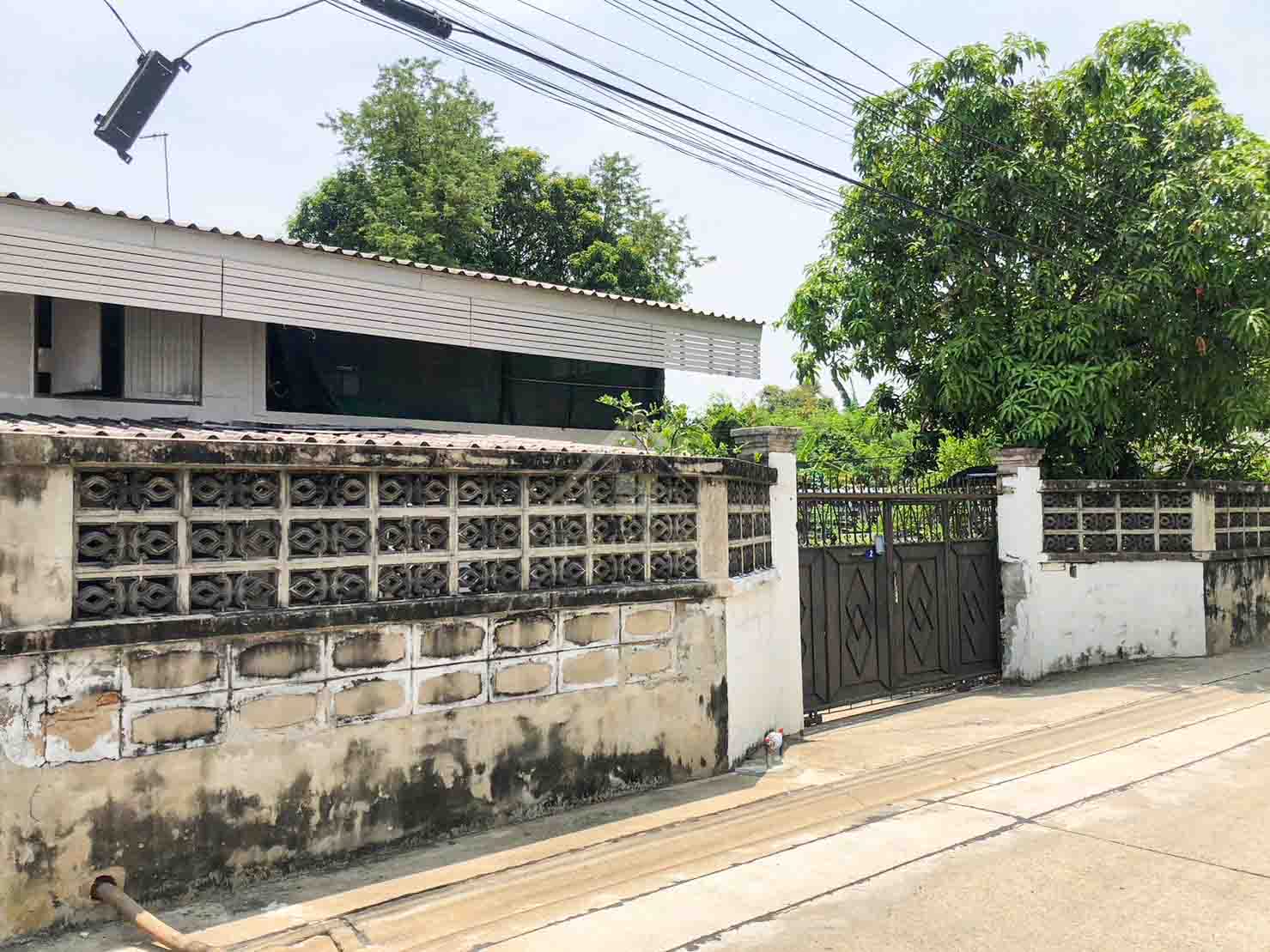 บ้านเดี่ยว 2 ชั้น ติวานนท์ 32 แยก 1/1 (ขายตามสภาพ)
