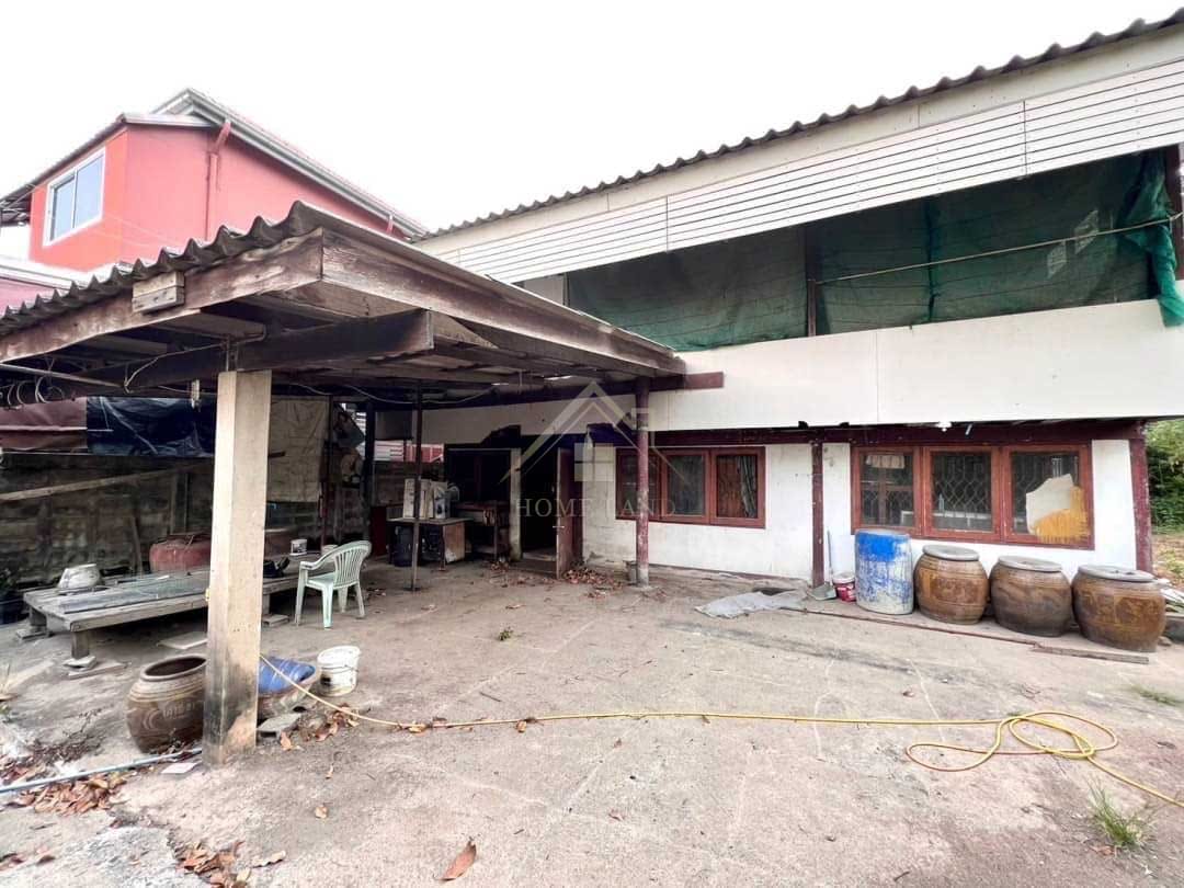 บ้านเดี่ยว 2 ชั้น ติวานนท์ 32 แยก 1/1 (ขายตามสภาพ)