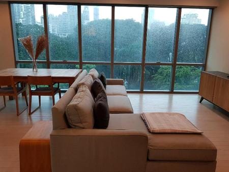 P10CR2206001 Condo For Sale The room sukhumvit 21 2 Bedroom 2 Bathroom Size 125 sqm.