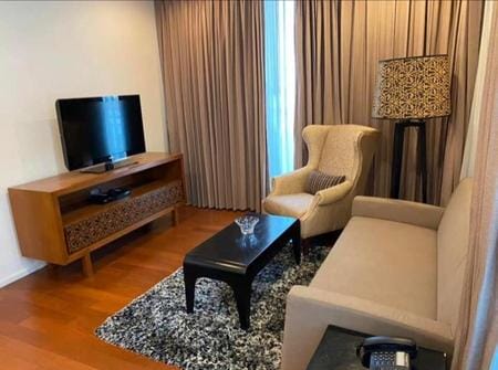 P10CR2303004 Condo For Rent Wind Sukhumvit 23 2 Bedroom 2 Bathroom Size 78.63 sqm.