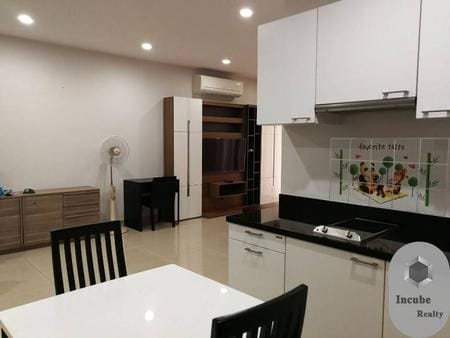 P33CR1910046 Condo For Rent The Star Estate @ Narathiwas 1 Bedroom 1 Bathroom Size 64.55 sqm.