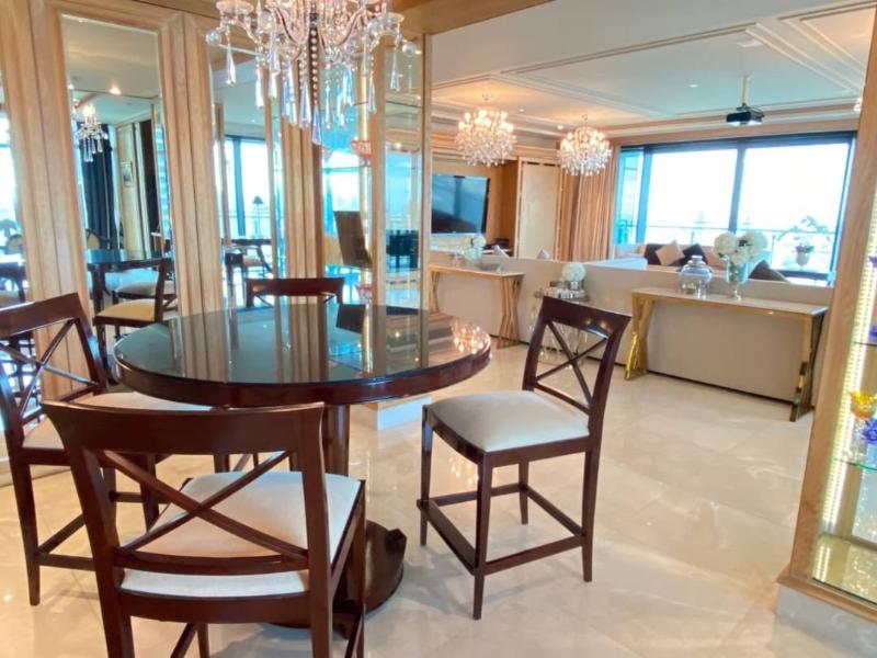 P17CR2305008 Condo For Rent The Residences at The St. Regis Bangkok 3 Bedroom Size 440 sqm.