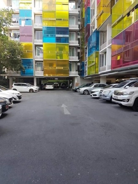 ขายด่วน Condo The Colory Vivid ใกล้ MRT ห้วยขวาง 1 ห้องนอน 2 ห้องน้ำ รีโนเวทใหม่ โทร 089-825-0213