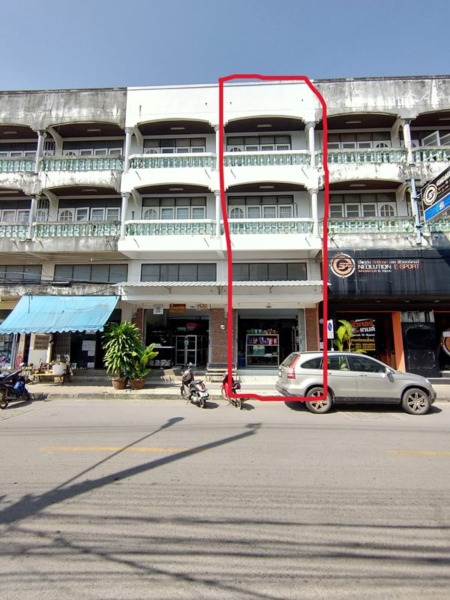 ขายถูก! อาคารพาณิชย์ ถนนประชาอุทิศ ซอยสุขเสมอ กลางเมืองชุมพร ติดถนนหลักย่านการค้า โทร 081-8927543