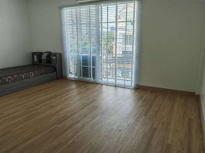 For Rent Home Office Plus Park Avenue Lasalle-Srinakarin , newly renovated near BTS Bearing and MRT Sri-Lasalle